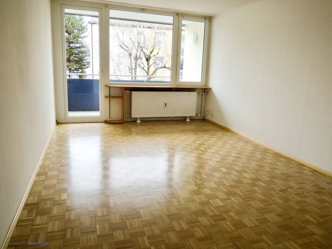 Apartment with west loggia and quiet location