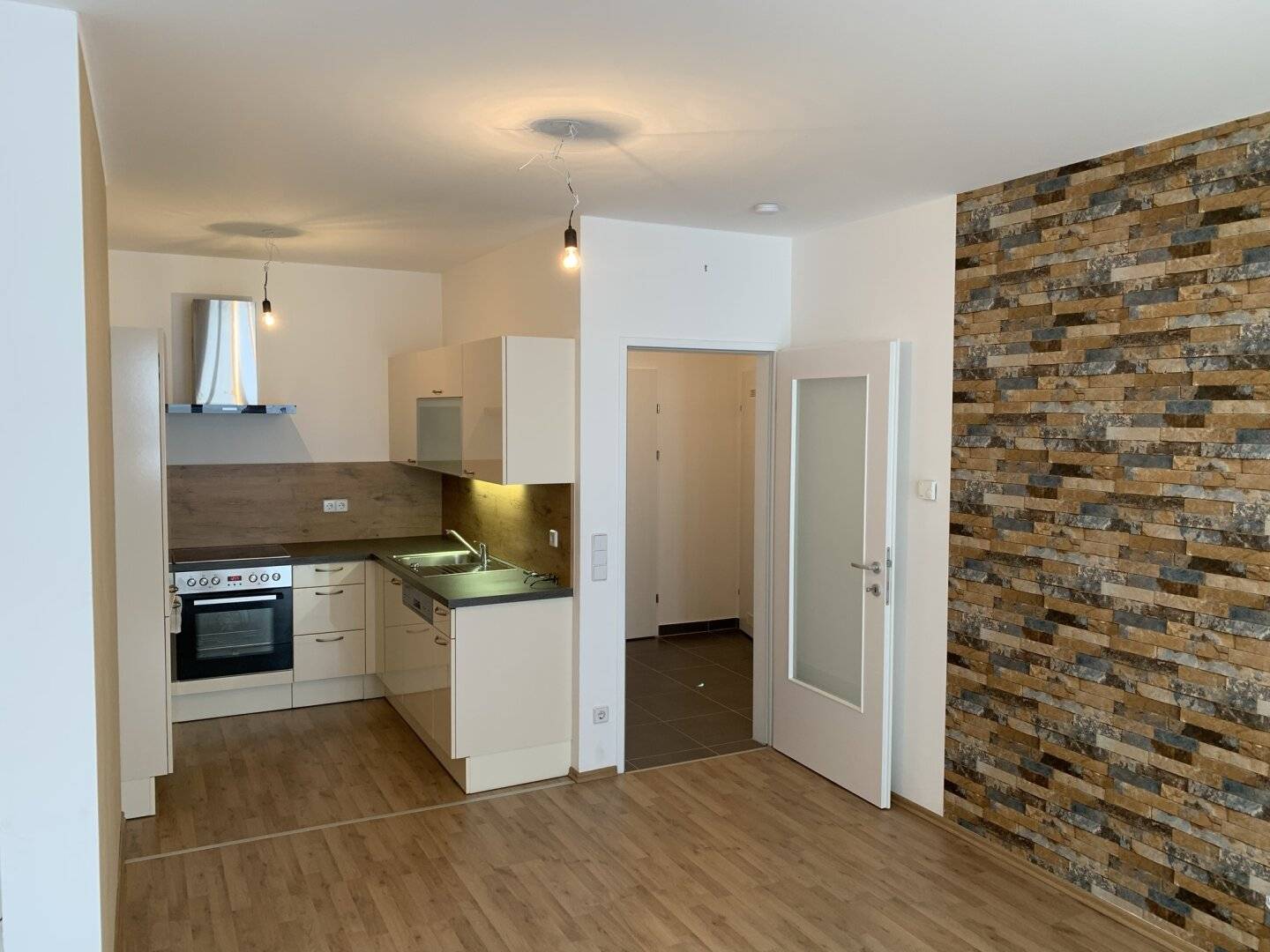 Neubauwohnung mit Balkon und Stellplatz nahe Innenstadt