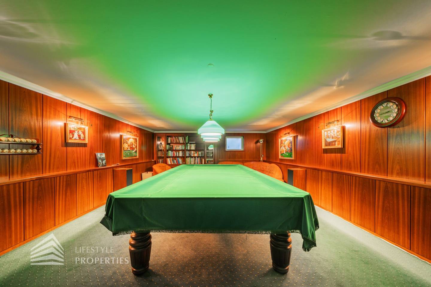 12 room luxury villa with view over Wien