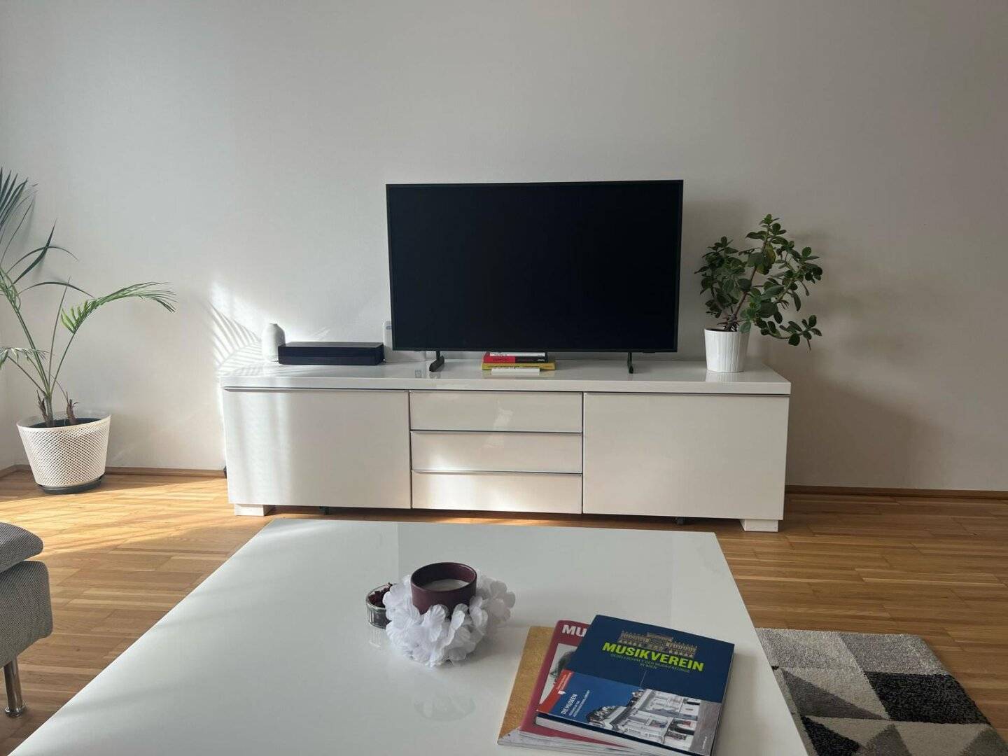 Neuwertige 2-Zimmer-Wohnung mit Balkon und Tiefgarage in Wien Favoriten