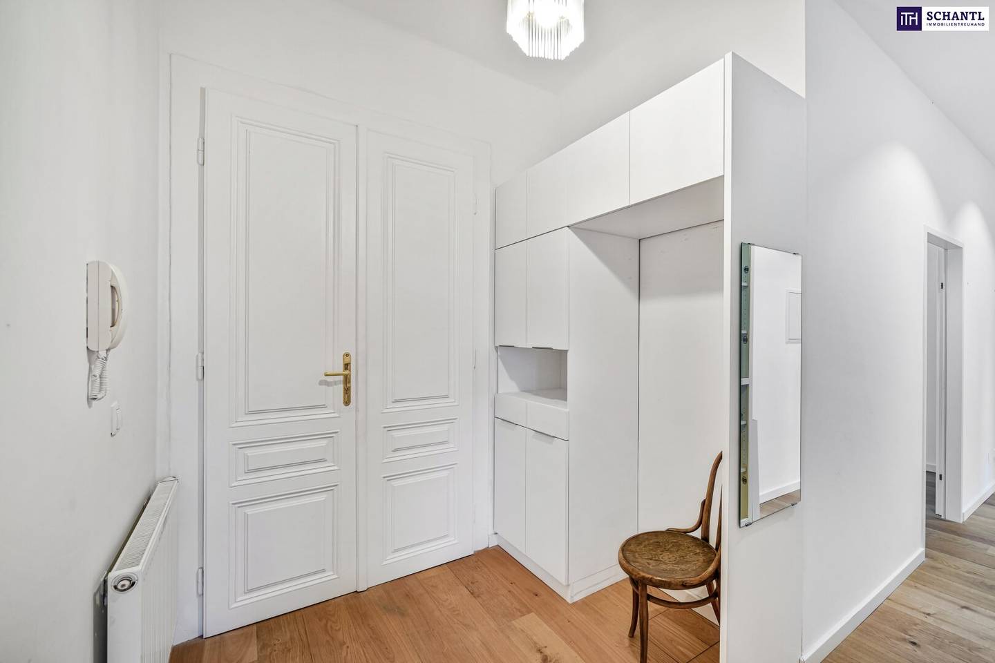 Wohnung Großzügige 4 Zimmer mit hofseitigem Balkon und Lift