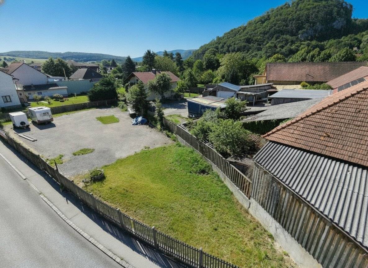 Building plot in a quiet Wienerwald location