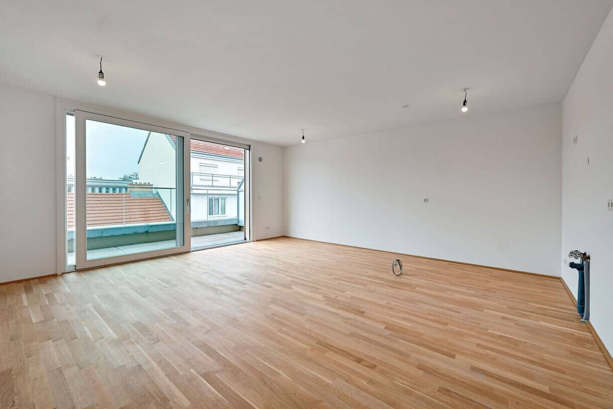 Top floor flat balcony first occupancy near Danube