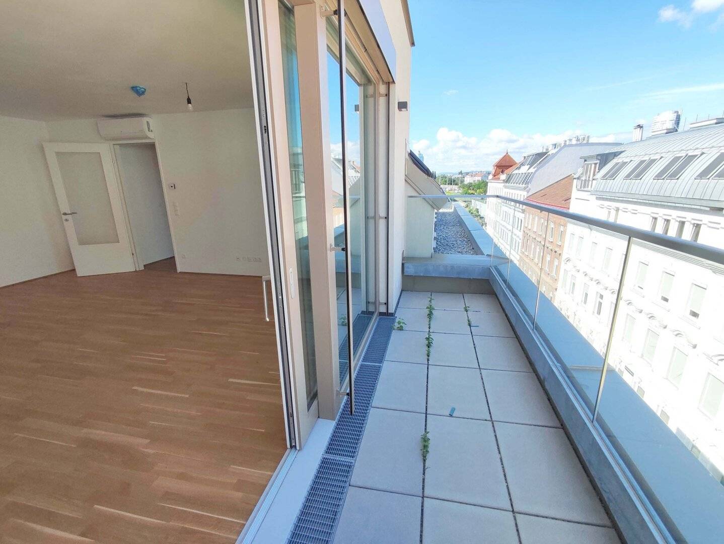 Top floor flat balcony first occupancy near Danube