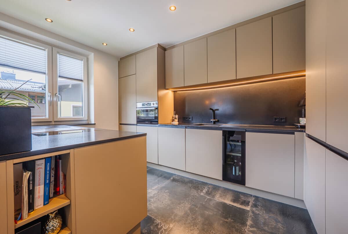Fully renovated apartment with a loggia