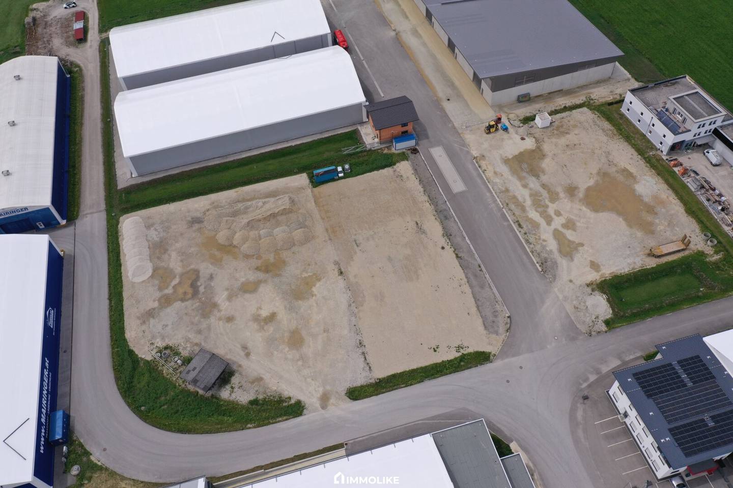 Versatile commercial building plot with prepared infrastructure