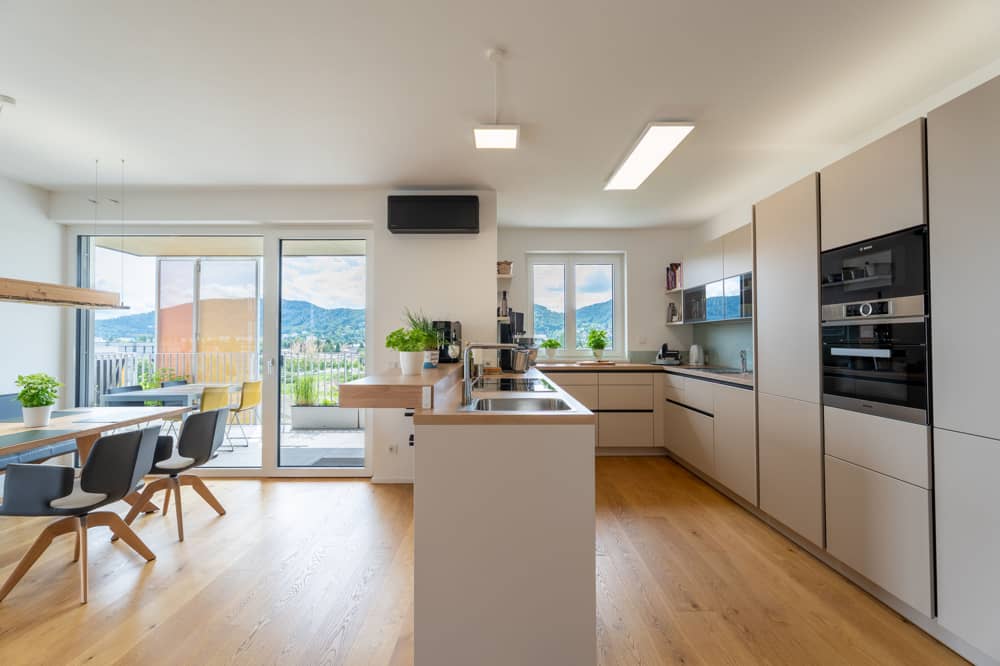 Neubauwohnung im letzten Liftstock mit Terrasse