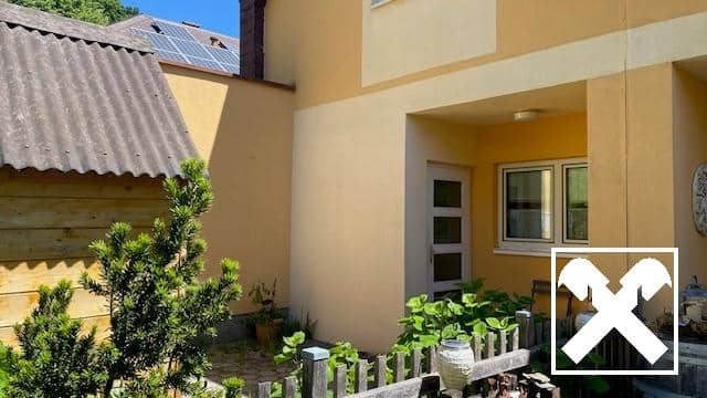 Familienwohnung mit Garage und Garten nahe Bahnhof