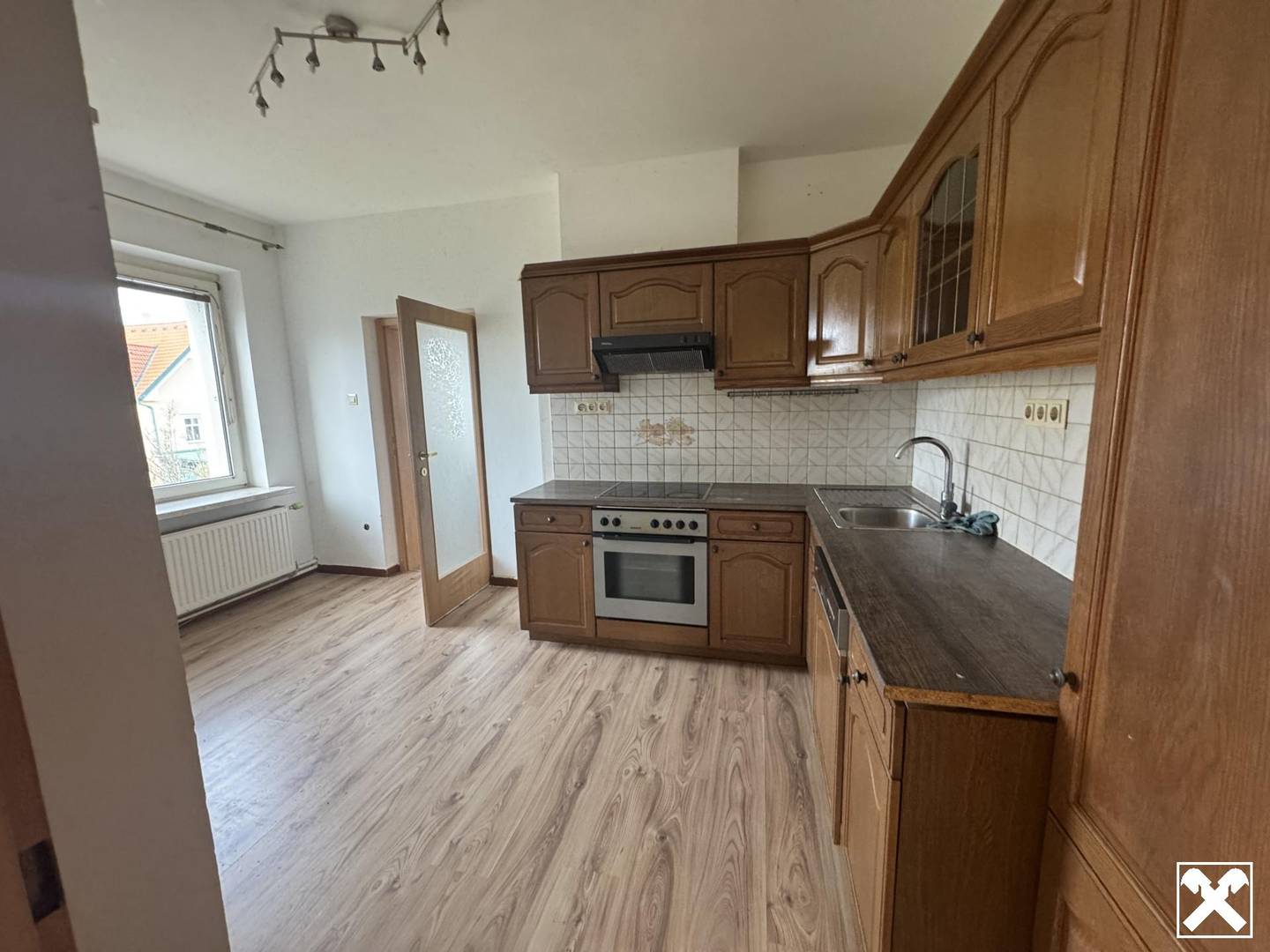 Anlageimmobilie mit Garten Balkon und Terrasse