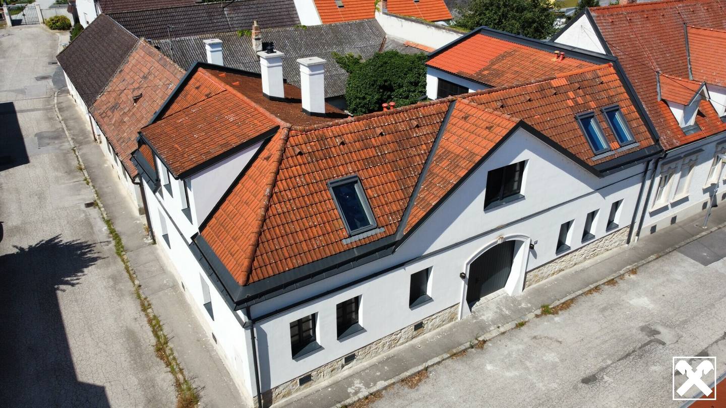 Geräumiges Einfamilienhaus mit Pool in Rust