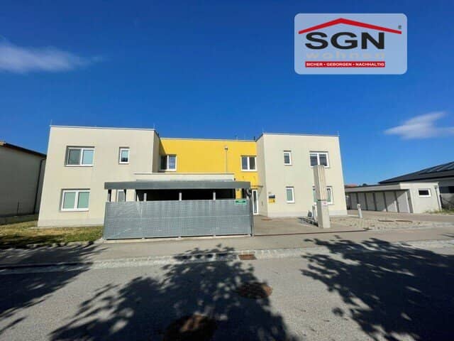 Bright apartment with balcony and parking space
