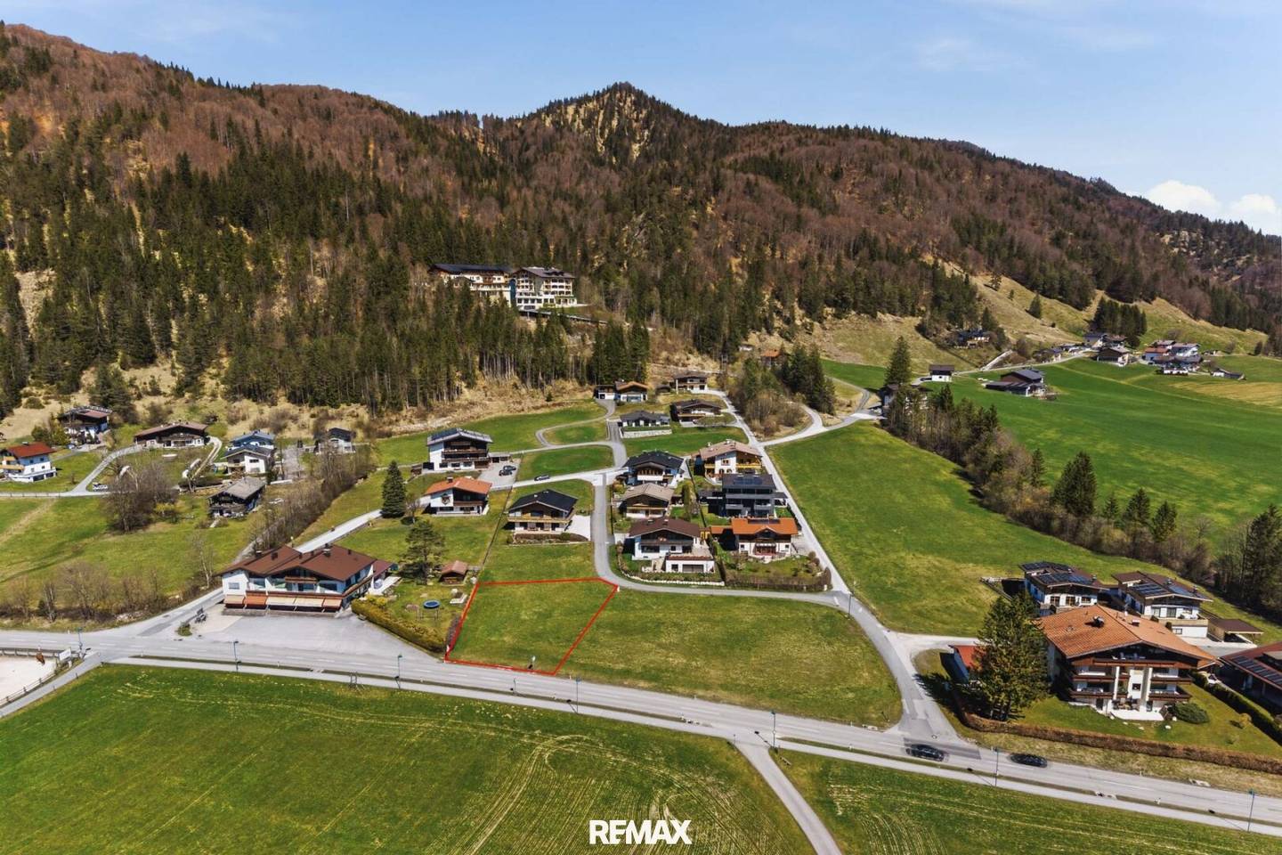 Sonniges Grundstück in Kössen für Doppelhaus