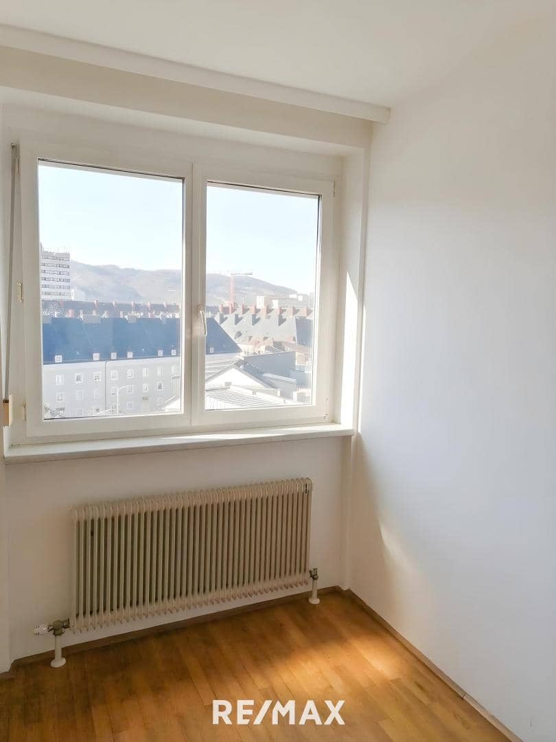 Apartment with strong yield Loggia and two parking spaces