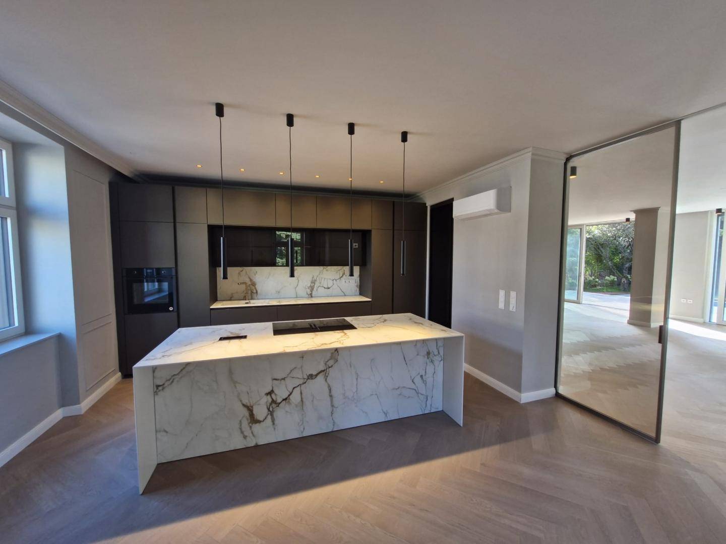 Exclusive Villa with Pool and Panoramic View in Salmannsdorf