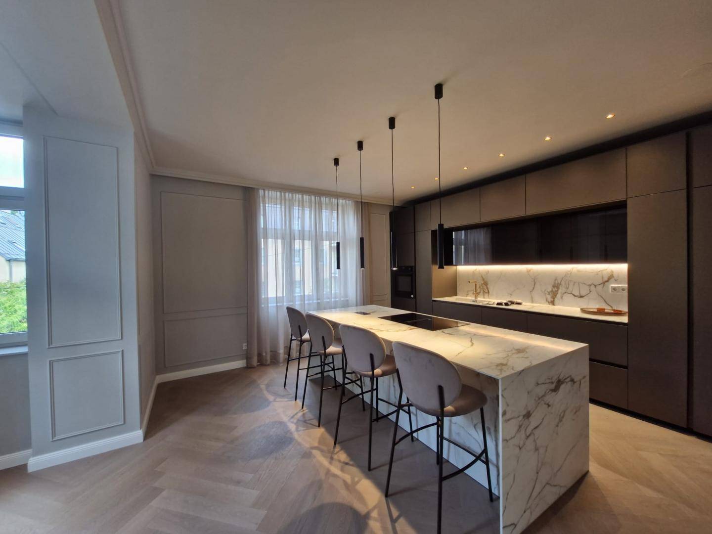 Exclusive Villa with Pool and Panoramic View in Salmannsdorf