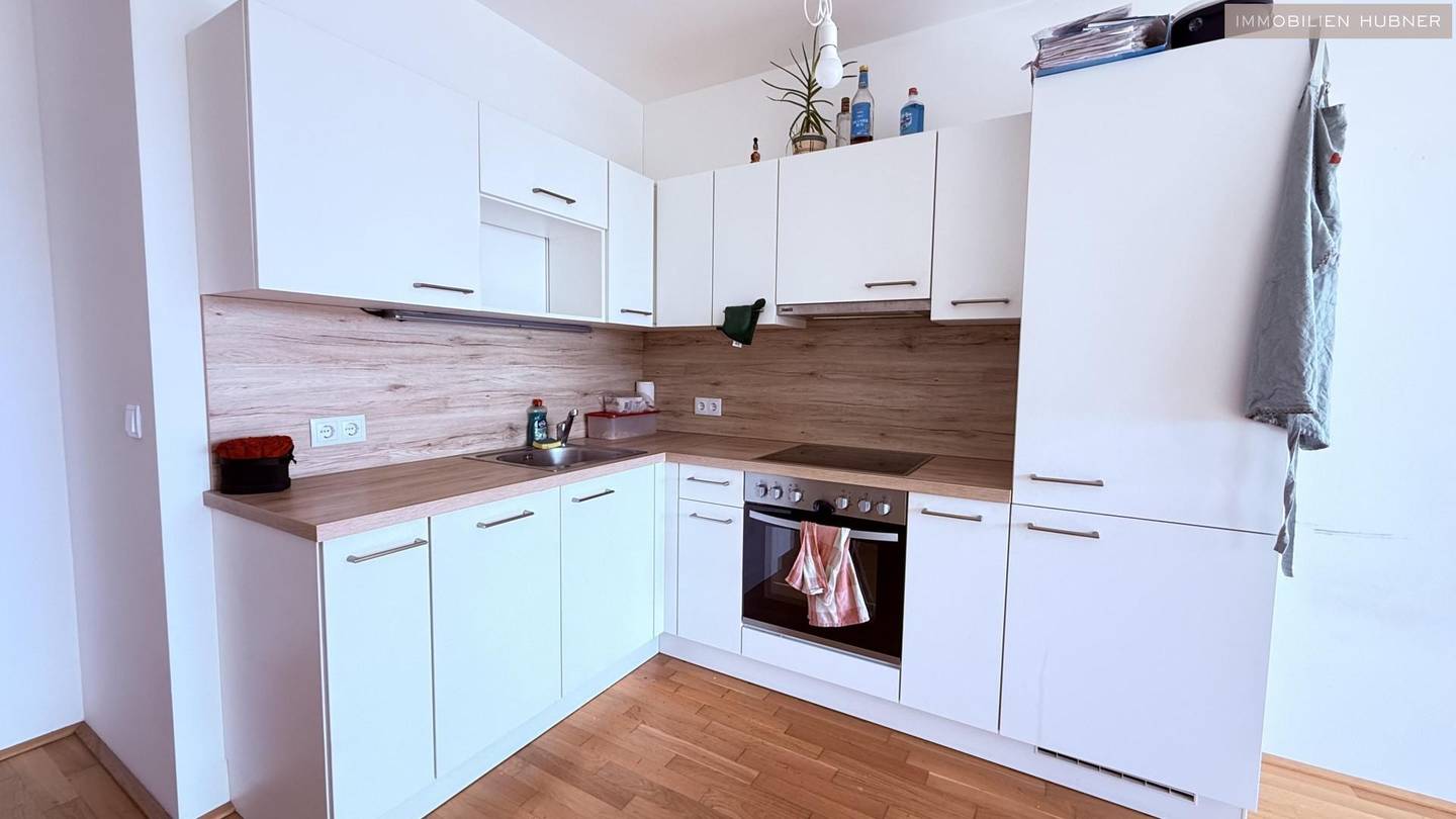 New build apartment with loggia near Akademiepark