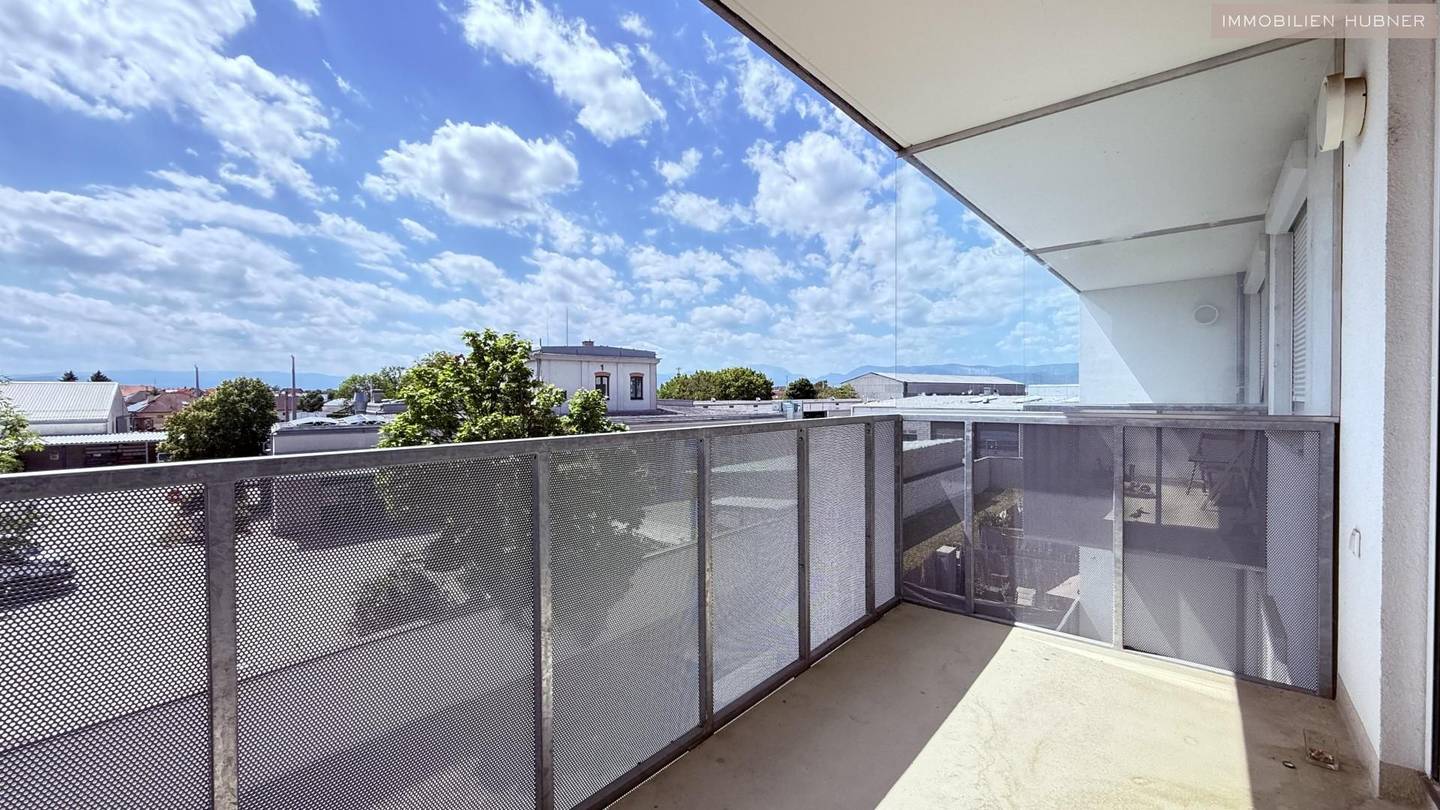 New build apartment with loggia near Akademiepark