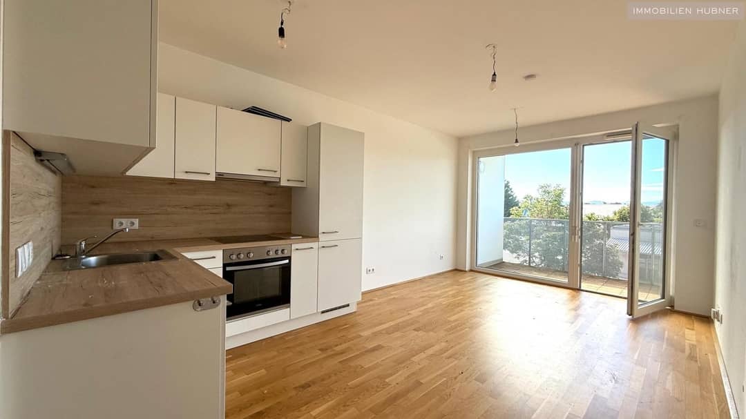 New build apartment with loggia near Akademiepark