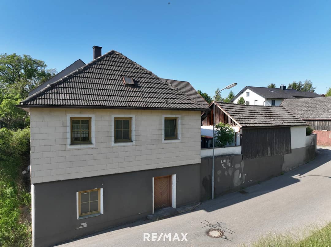 Renovierungsbedürftiges Haus mit Grundstück in Melk