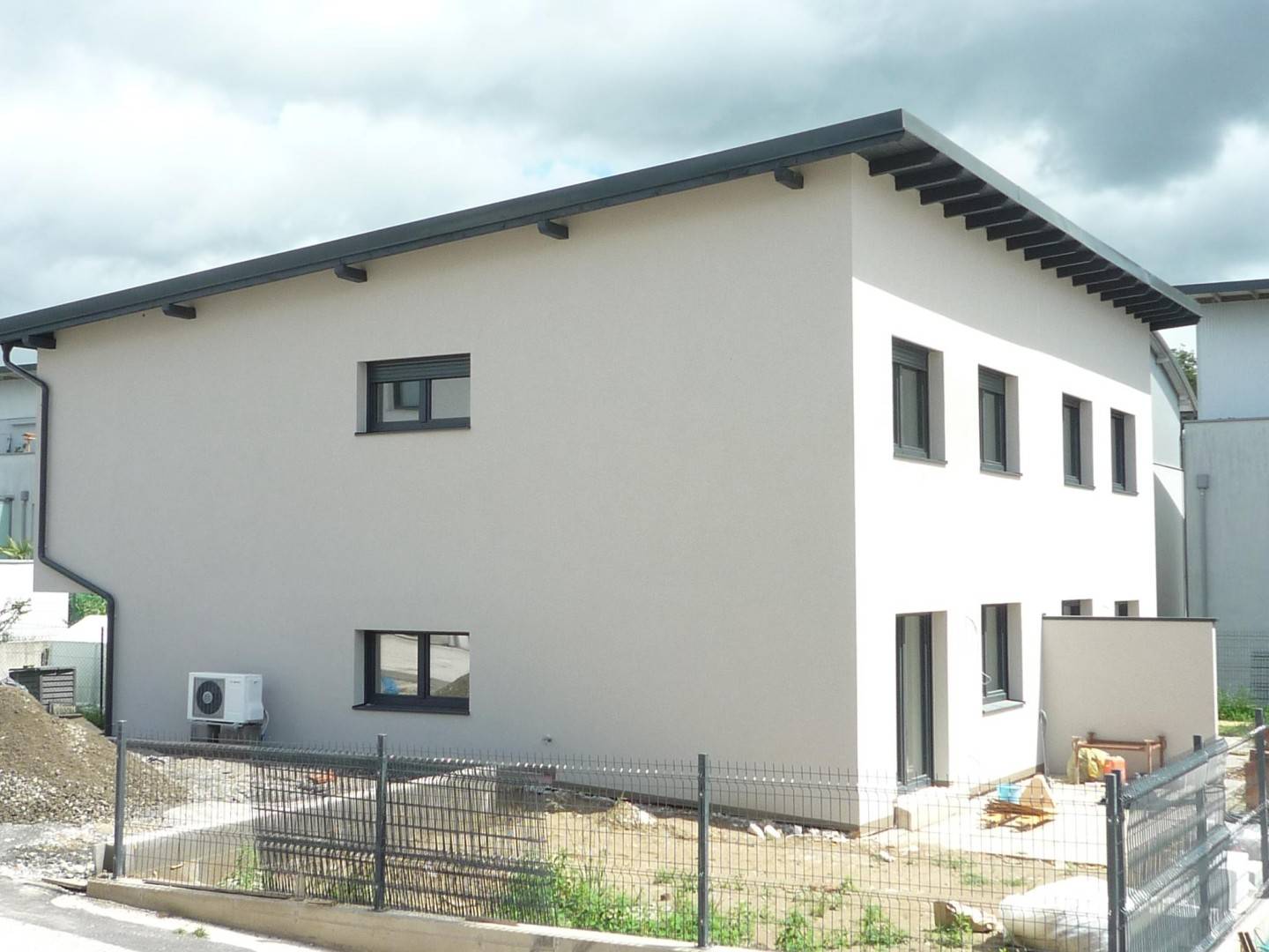 Belagsfertige Doppelhaushälfte mit Terrasse und Garten in Grieskirchen
