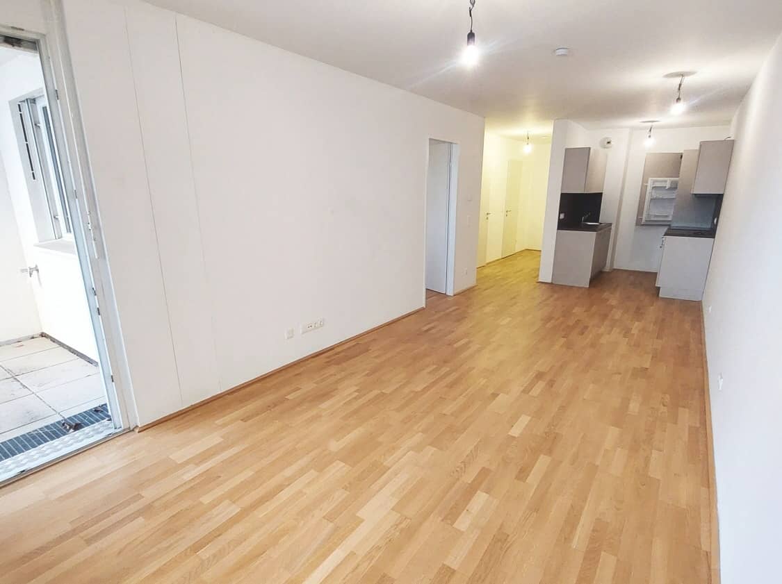 Apartment in a new build with loggia and ceiling cooling