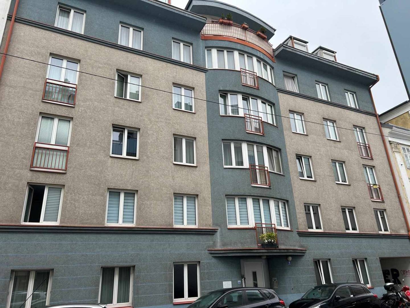 Apartment with garage parking and terrace in a new building