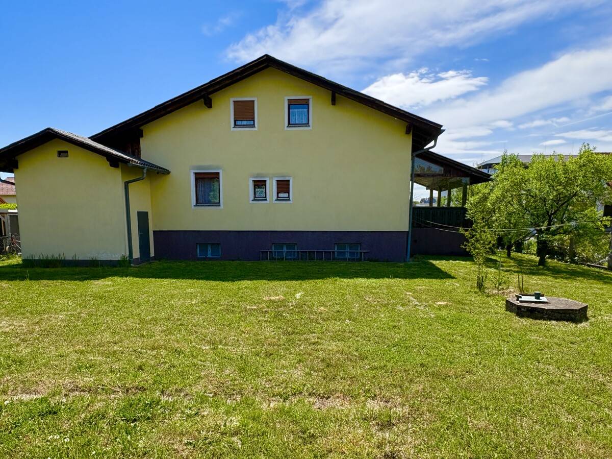 Einfamilienhaus in Sackstraßenlage mit Garten Garage und zweiter Wohneinheit