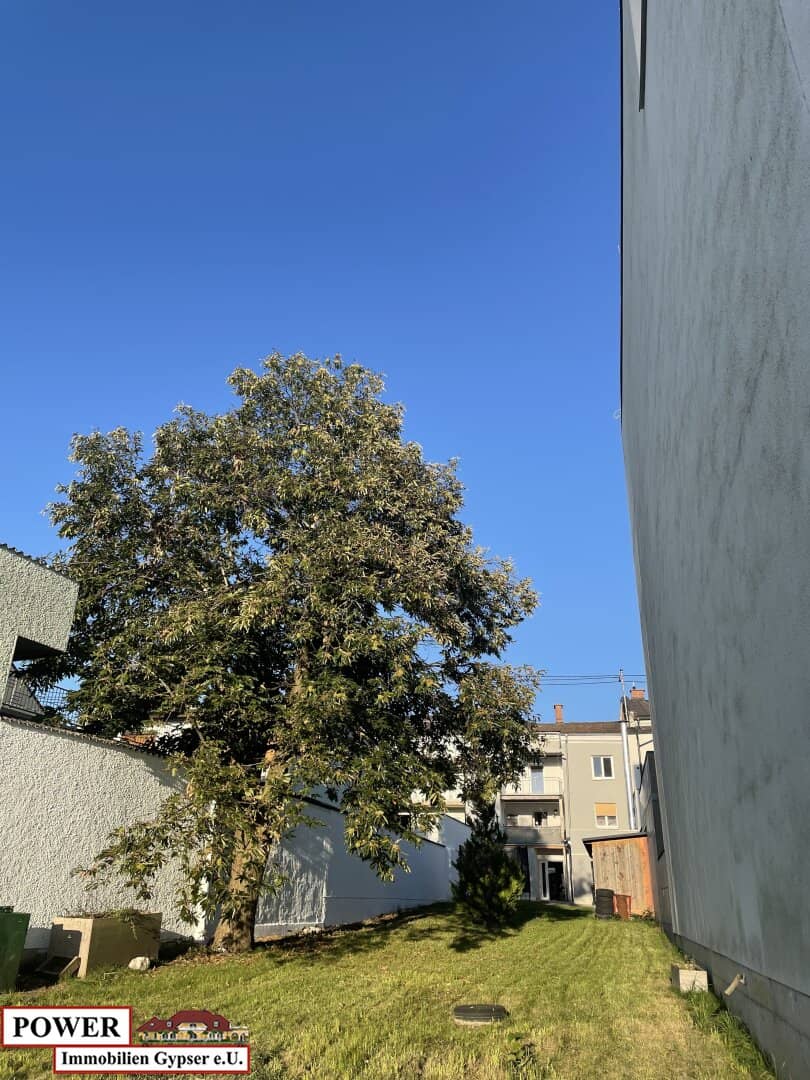 Commission-free affordable city apartment with large balcony and garden available immediately