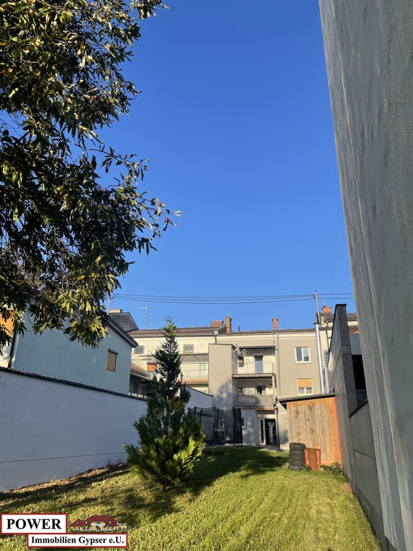 Commission-free affordable city apartment with large balcony and garden available immediately