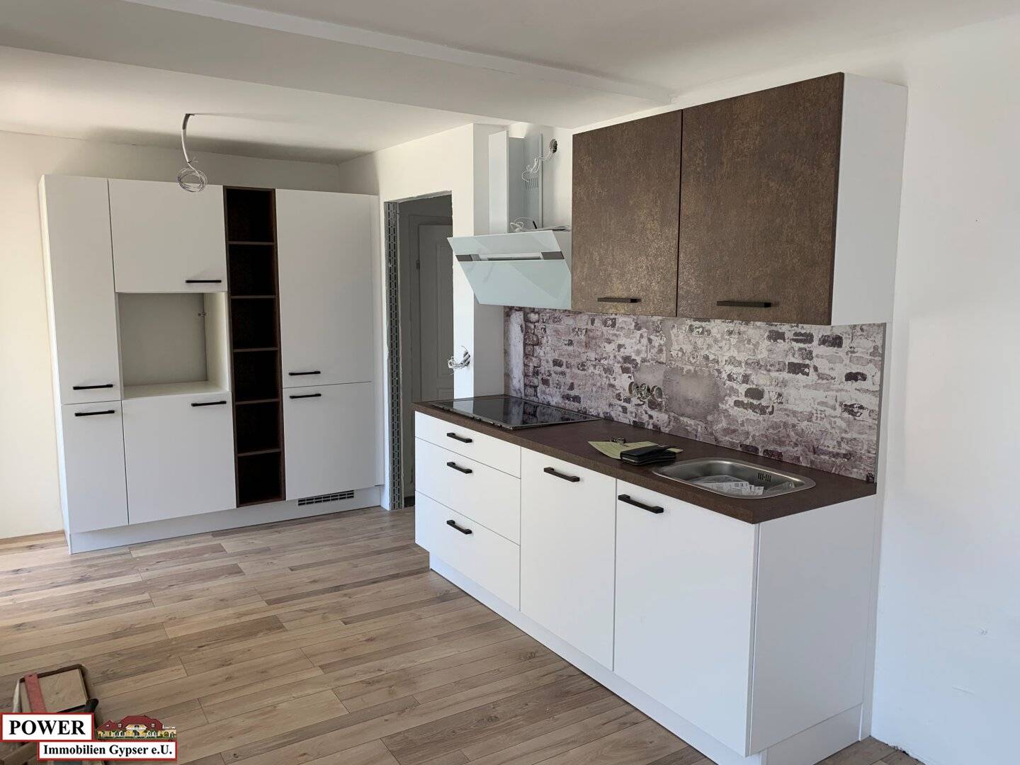 Commission-free affordable city apartment with large balcony and garden available immediately