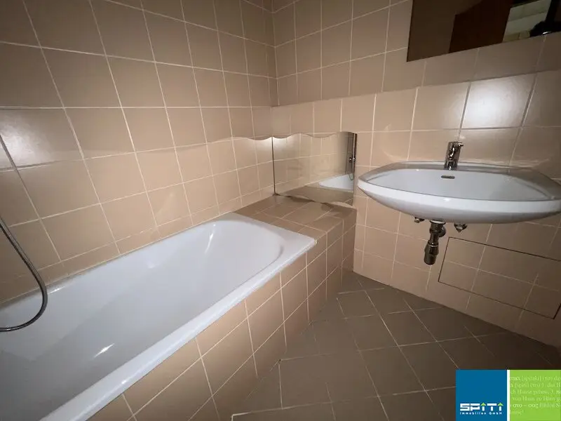 Ground floor apartment with loggia near university