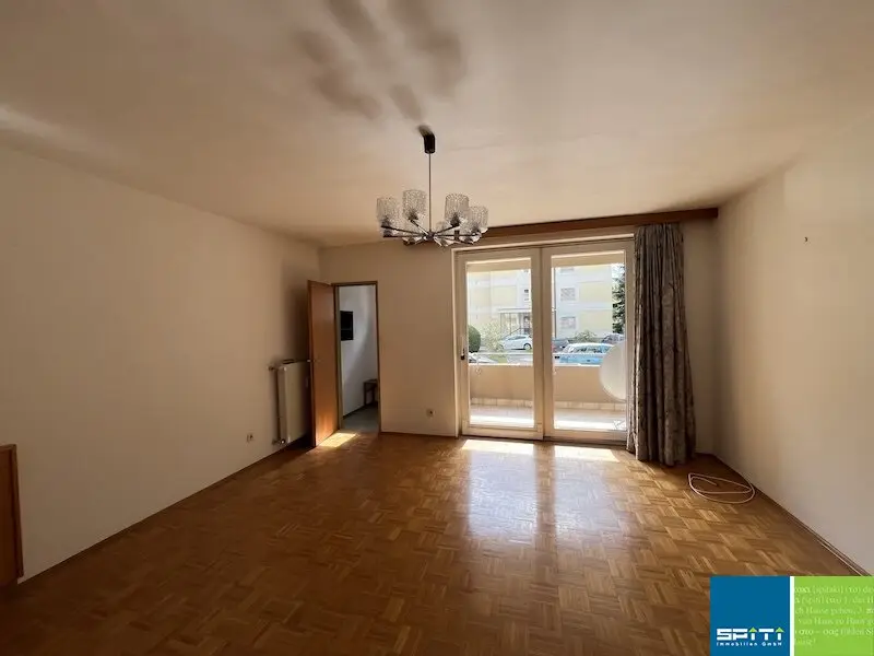 Erdgeschosswohnung with loggia and elevator