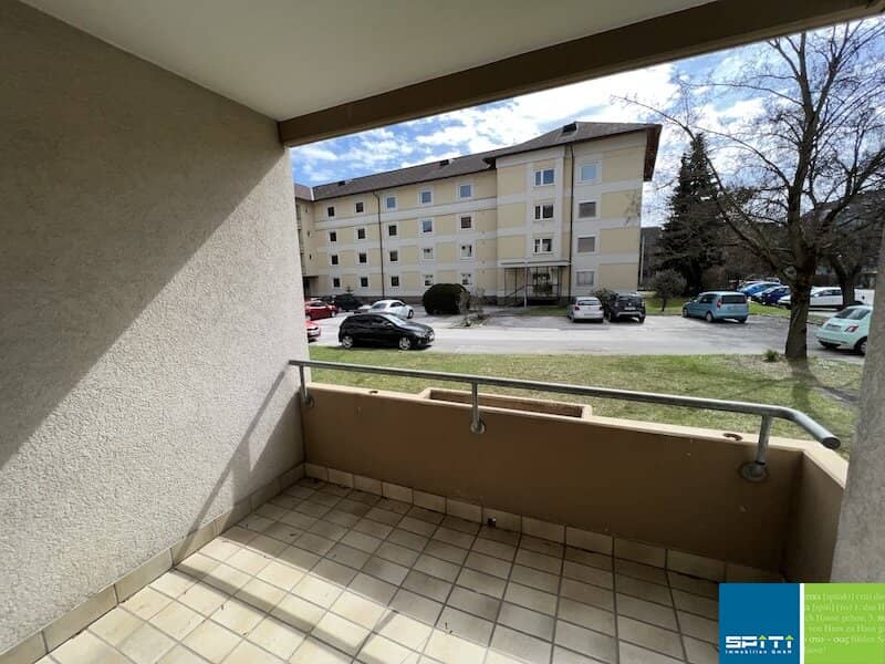 Wohnung mit Loggia im Erdgeschoss nahe Universität