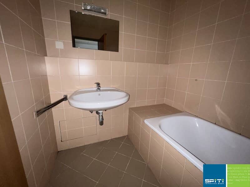 Wohnung mit Loggia nach Süden im ersten Stock