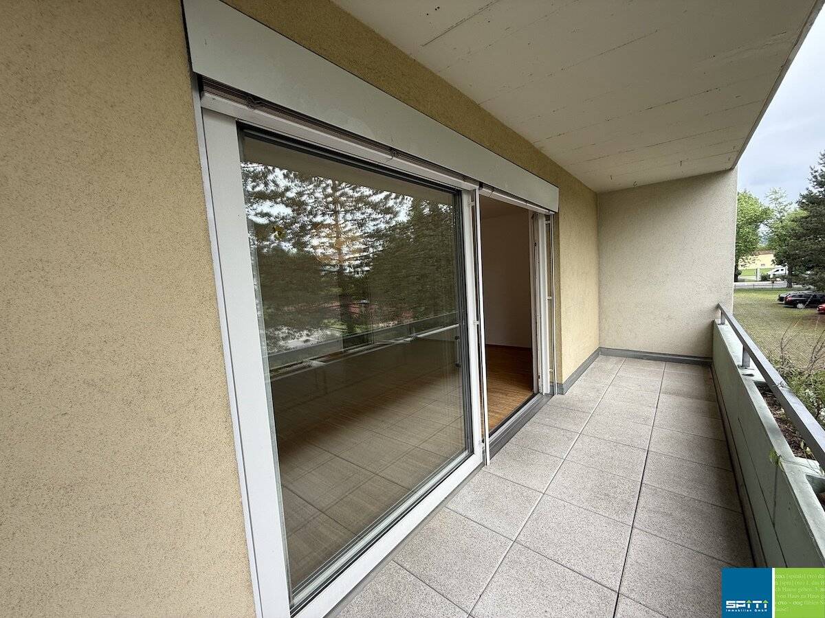 Wohnung mit Loggia und Parkplatz nahe Innenstadt