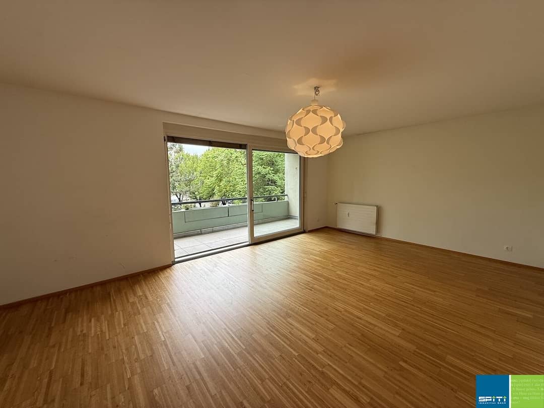 Wohnung mit Loggia und Parkplatz nahe Innenstadt