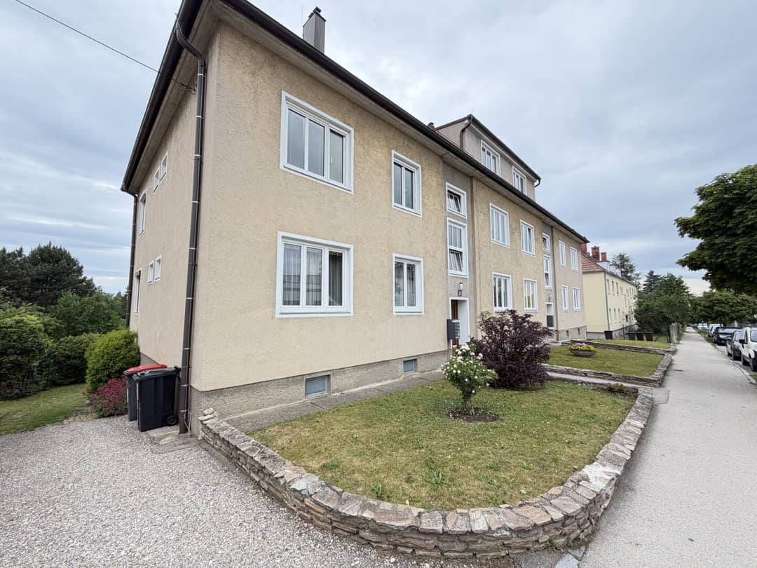 Ground floor apartment with garden in quiet area