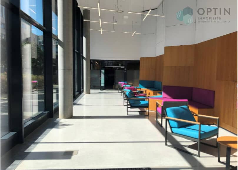 Office Space with Terrace and Elevators by the Danube Canal