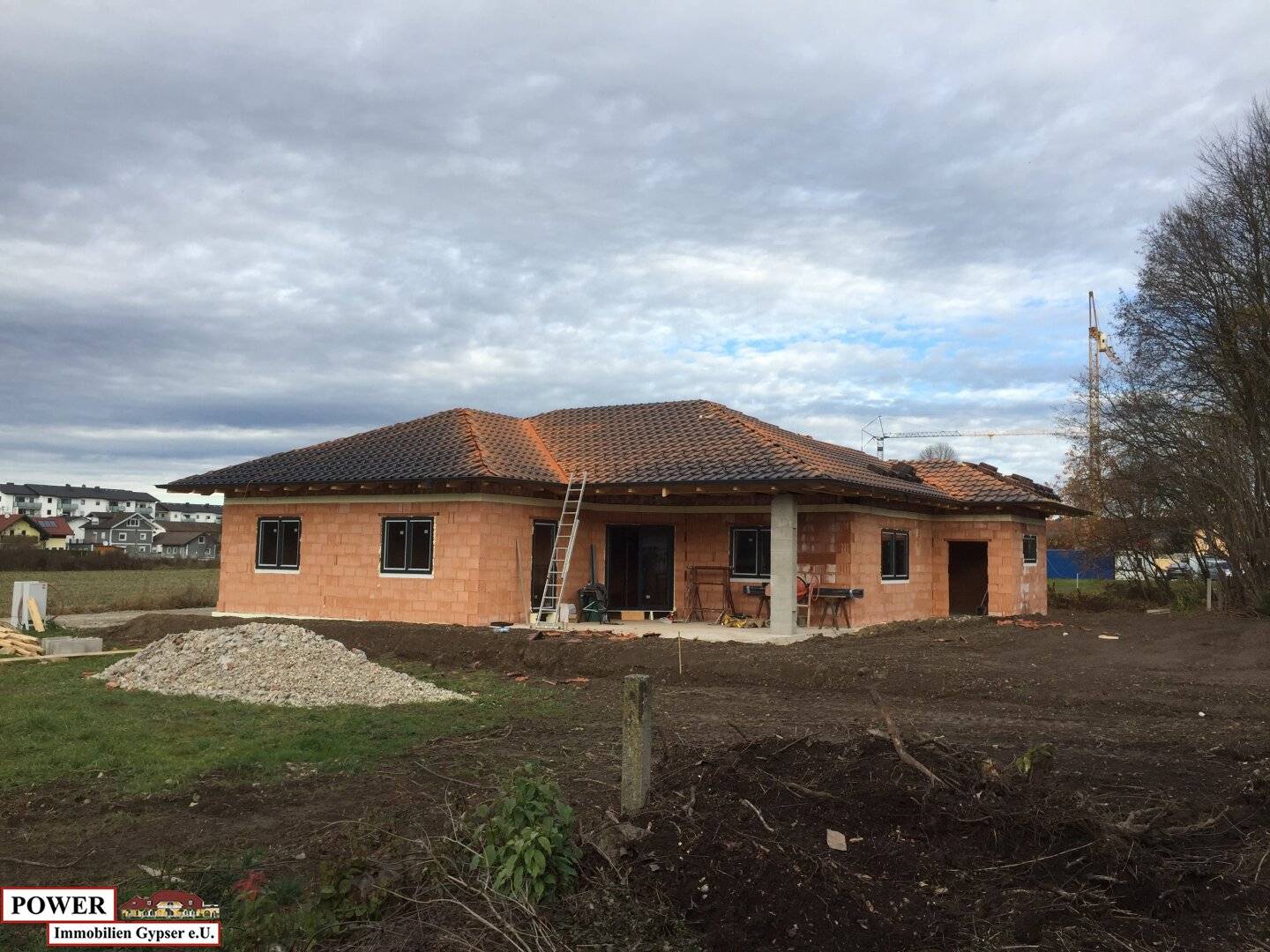 PI BAU builds a stylish solid bungalow for you in a short construction time