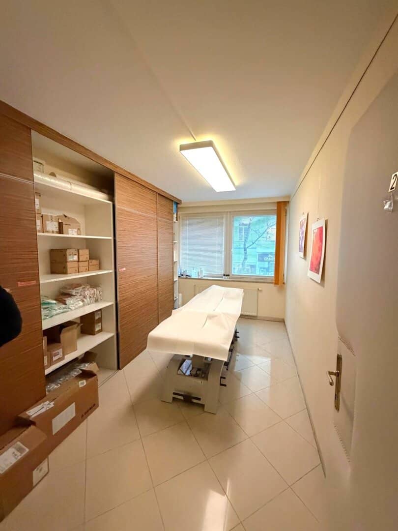 Bright Practice Space with Loggia and Underground Parking in District 19