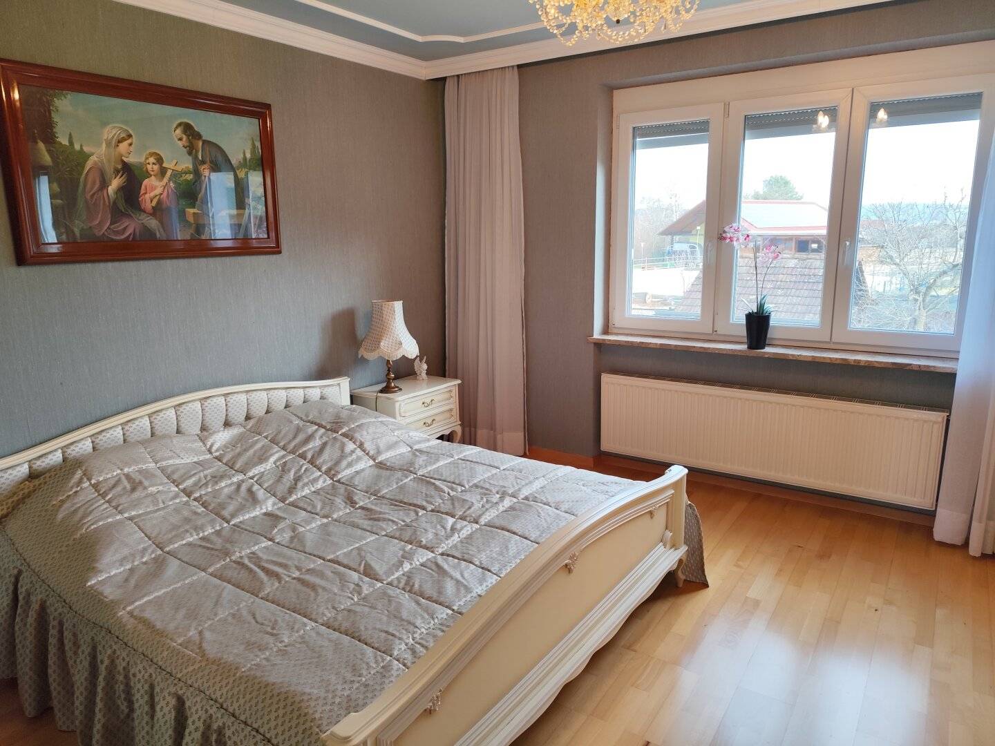 Einfamilienhaus mit Garten und Balkon in ruhiger Lage