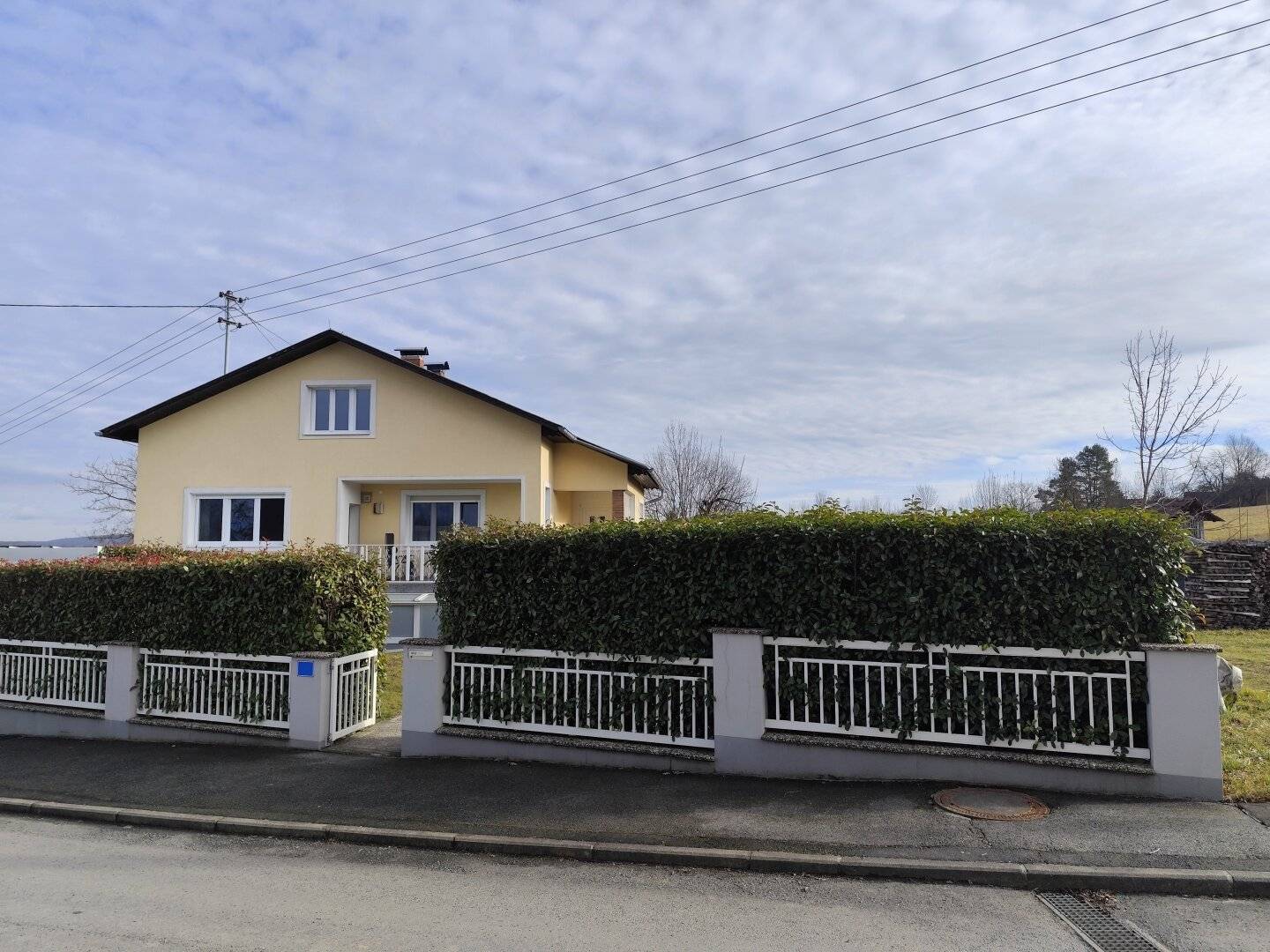 Einfamilienhaus mit Garten und Balkon in ruhiger Lage