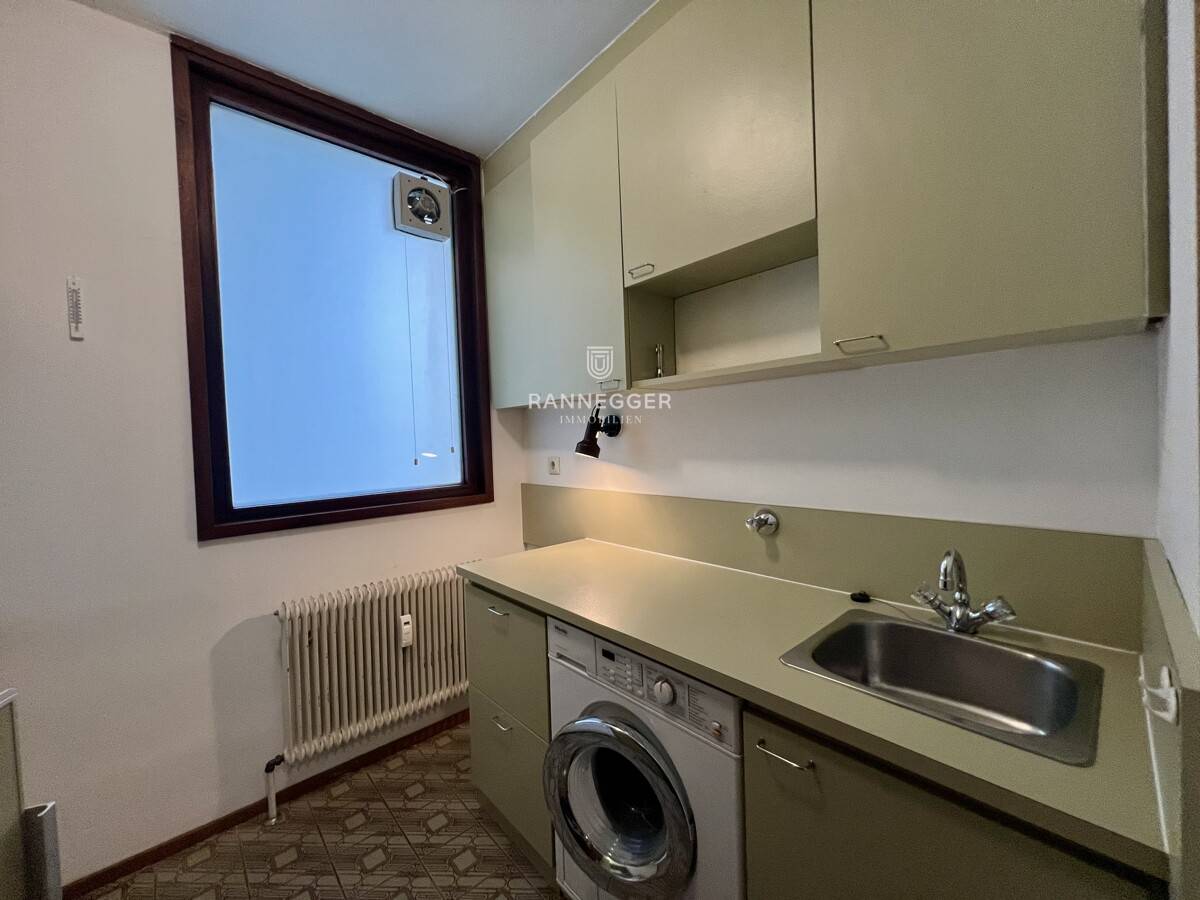 Well kept apartment with two terraces and an elevator