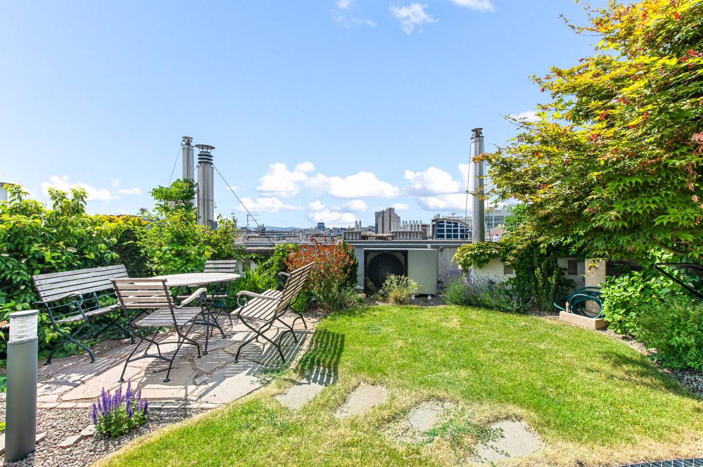 Top floor apartment with rooftop garden and Karlskirche view