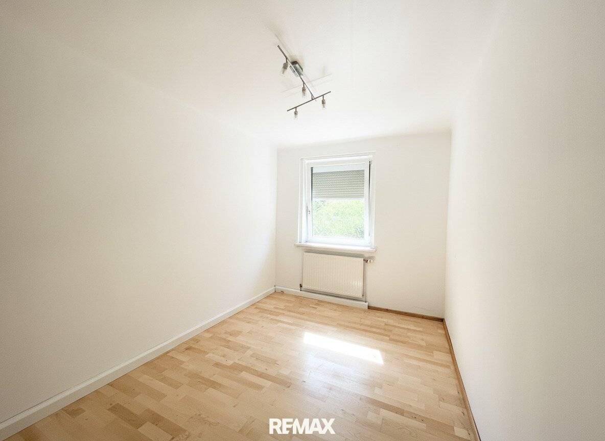 Wohnung mit Grünblick und Garage sowie Kamin
