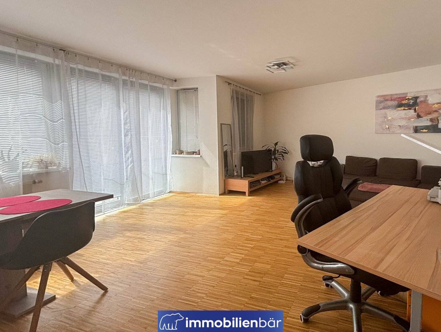 Apartment in the center with thoughtful layout