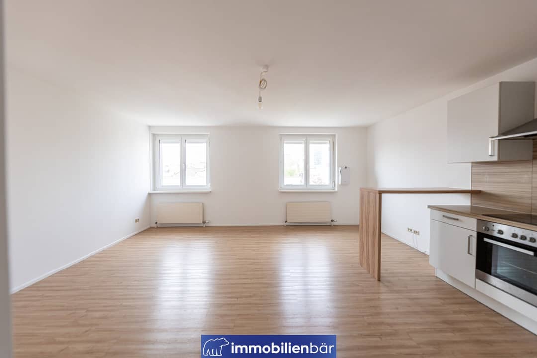 Anlegerwohnung Altbau Balkon nahe Bahnhof