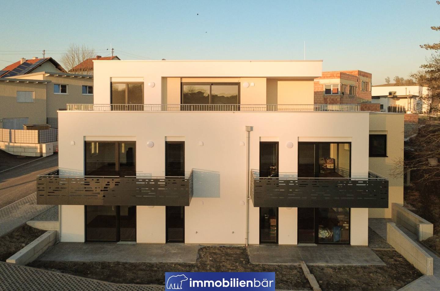 Anlegerwohnung mit Privatgarten und Terrasse