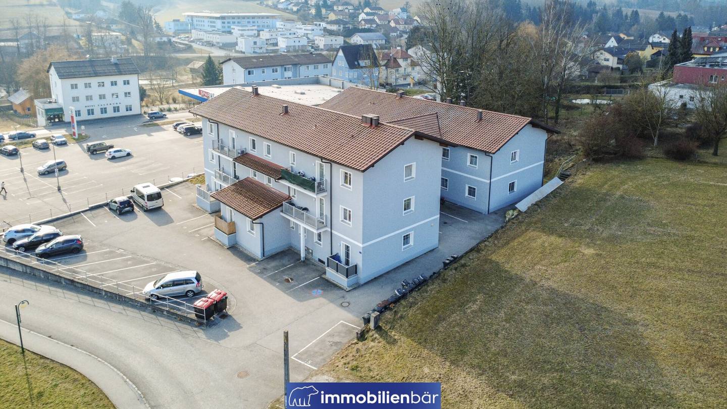 Anlegerwohnung with garden and terrace rented
