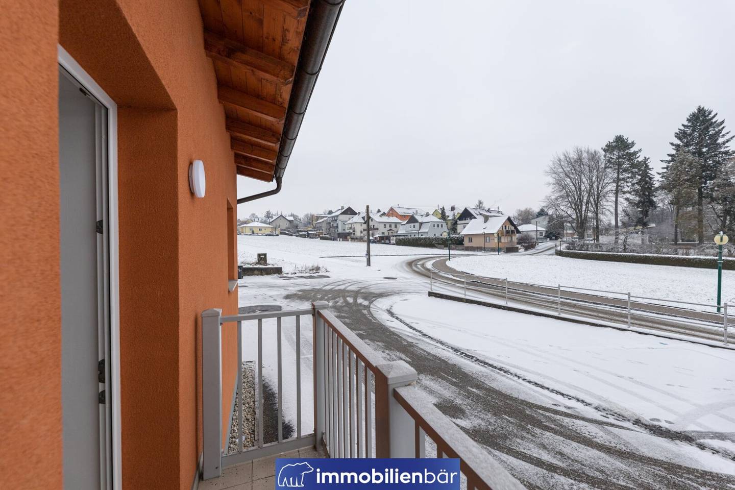 Ground floor apartment with terrace and outdoor parking